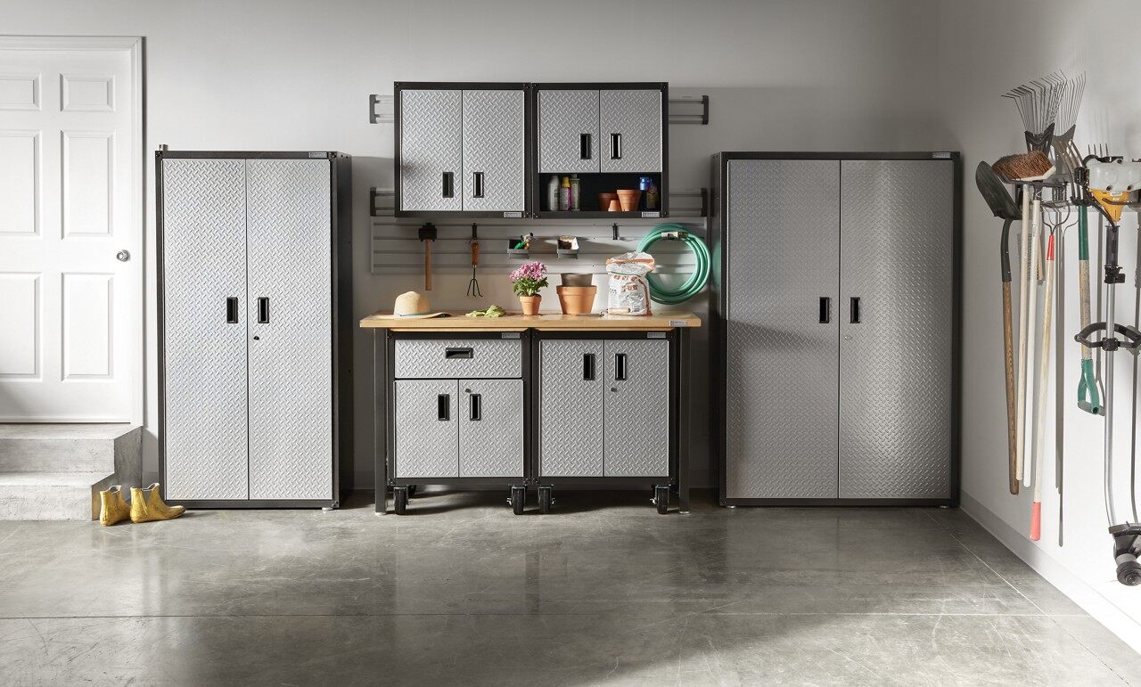 Ready-to-Assemble 3/4 Door Wall GearBox | Gladiator